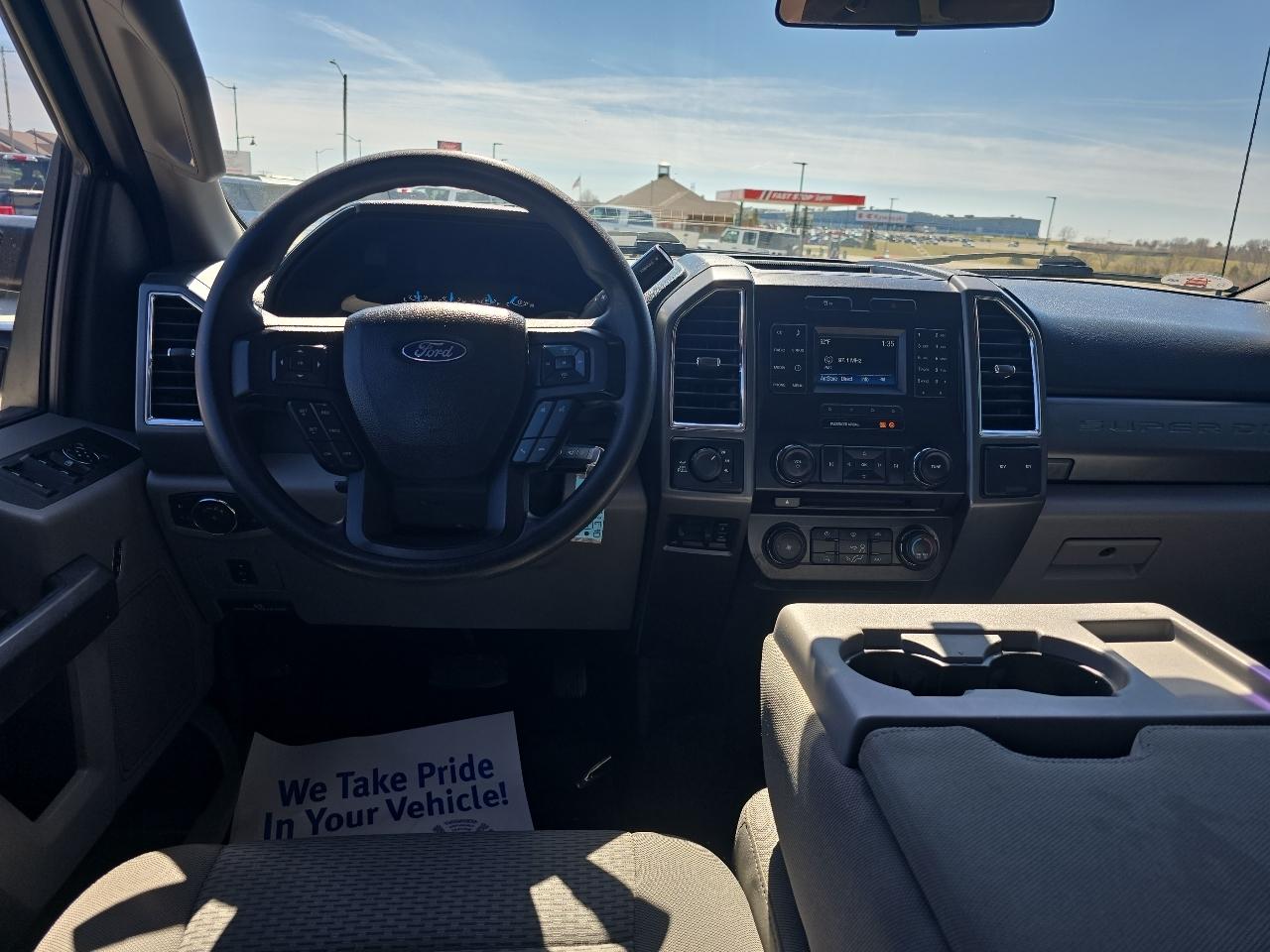 Ford Super Duty F-250 SRW XLT 4WD Crew Cab 6.75' Box 2017