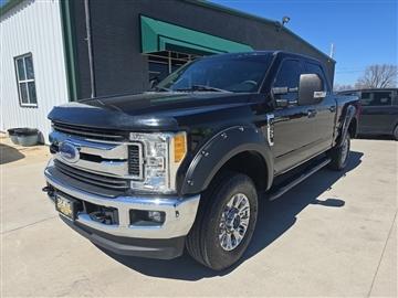 2017 Ford Super Duty F-250 SRW XLT 4WD Crew Cab 6.75' Box