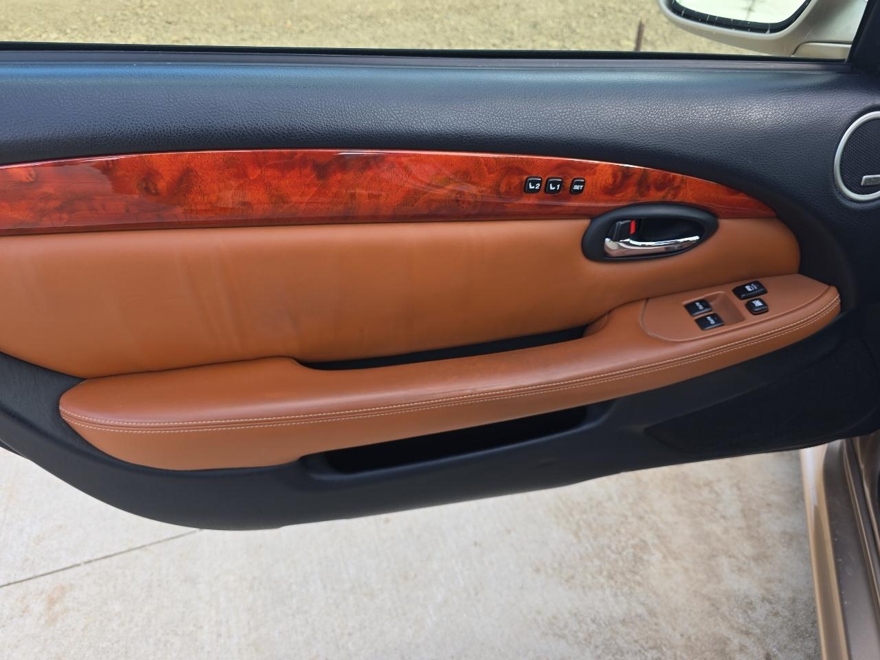 Lexus SC 430 2dr Convertible 2005