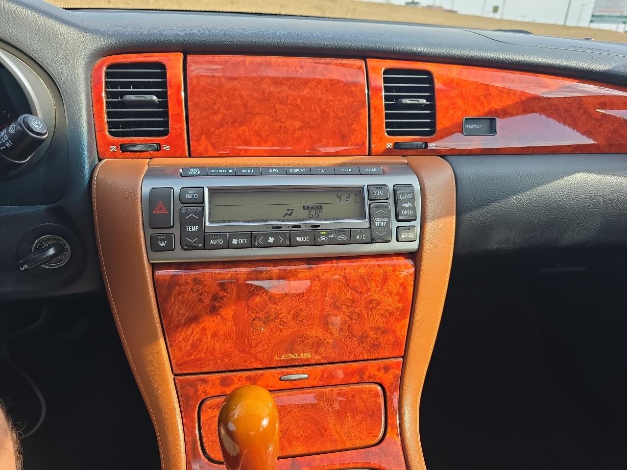 Lexus SC 430 2dr Convertible 2005