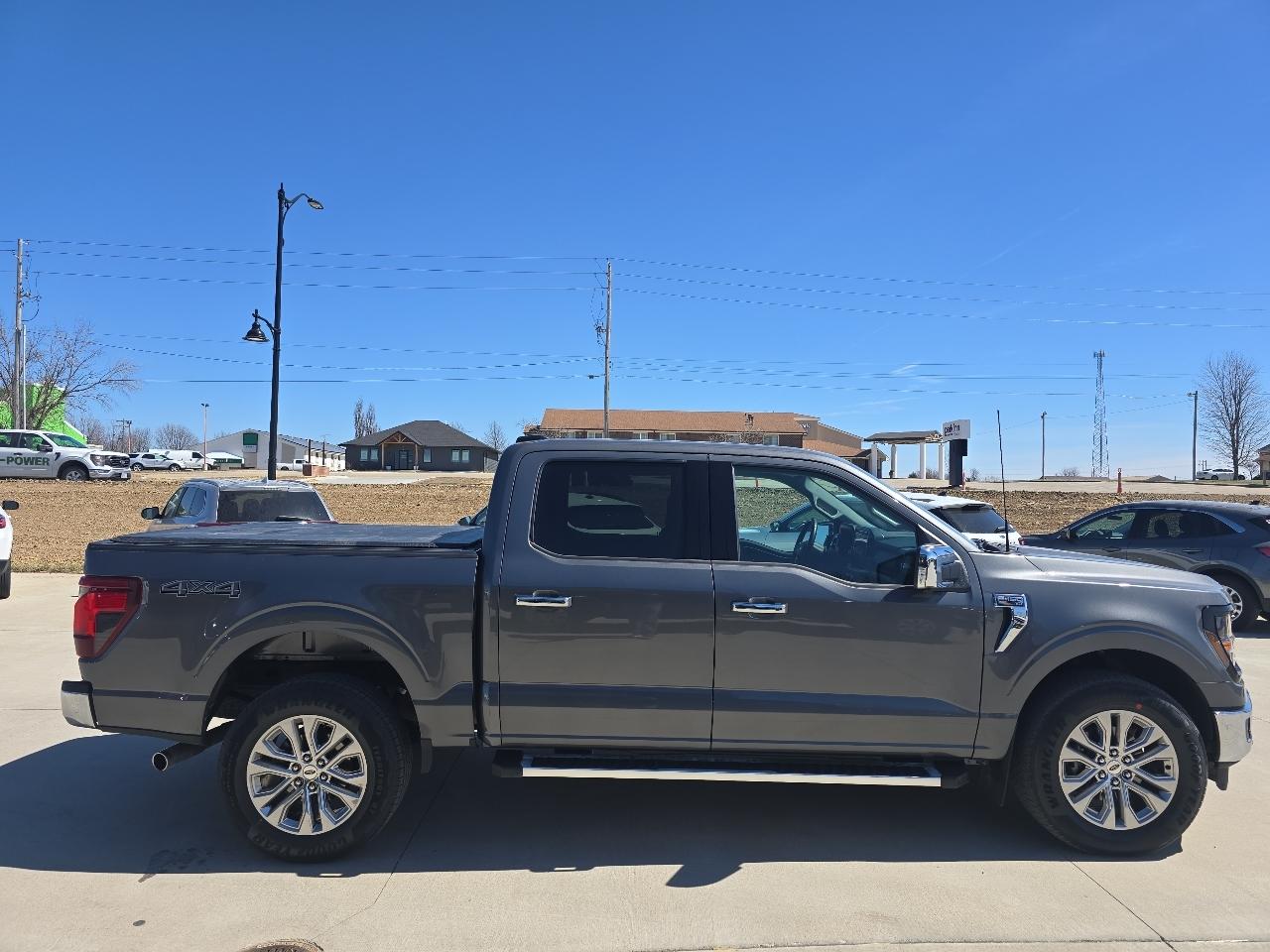 Ford F-150 XLT 4WD SuperCrew 5.5' Box 2024
