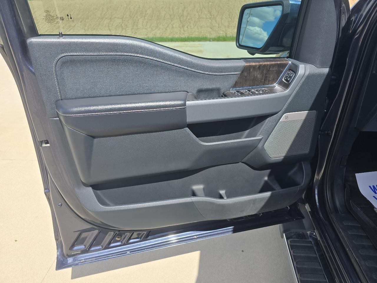 Ford F-150 Lariat SuperCrew 5.5-ft. Bed 4WD 2021