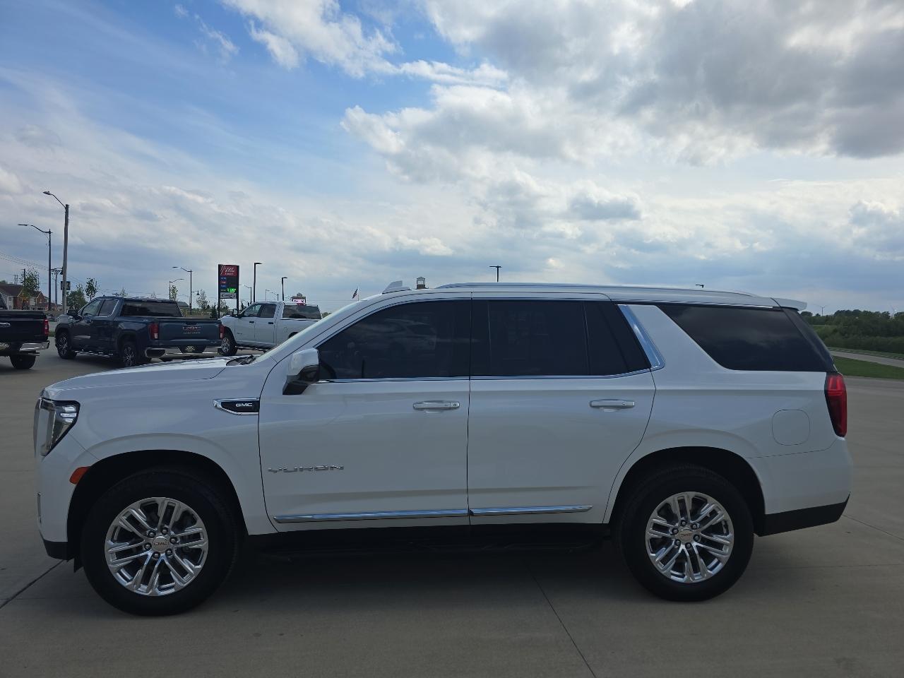 GMC Yukon 4WD 4dr SLT 2021