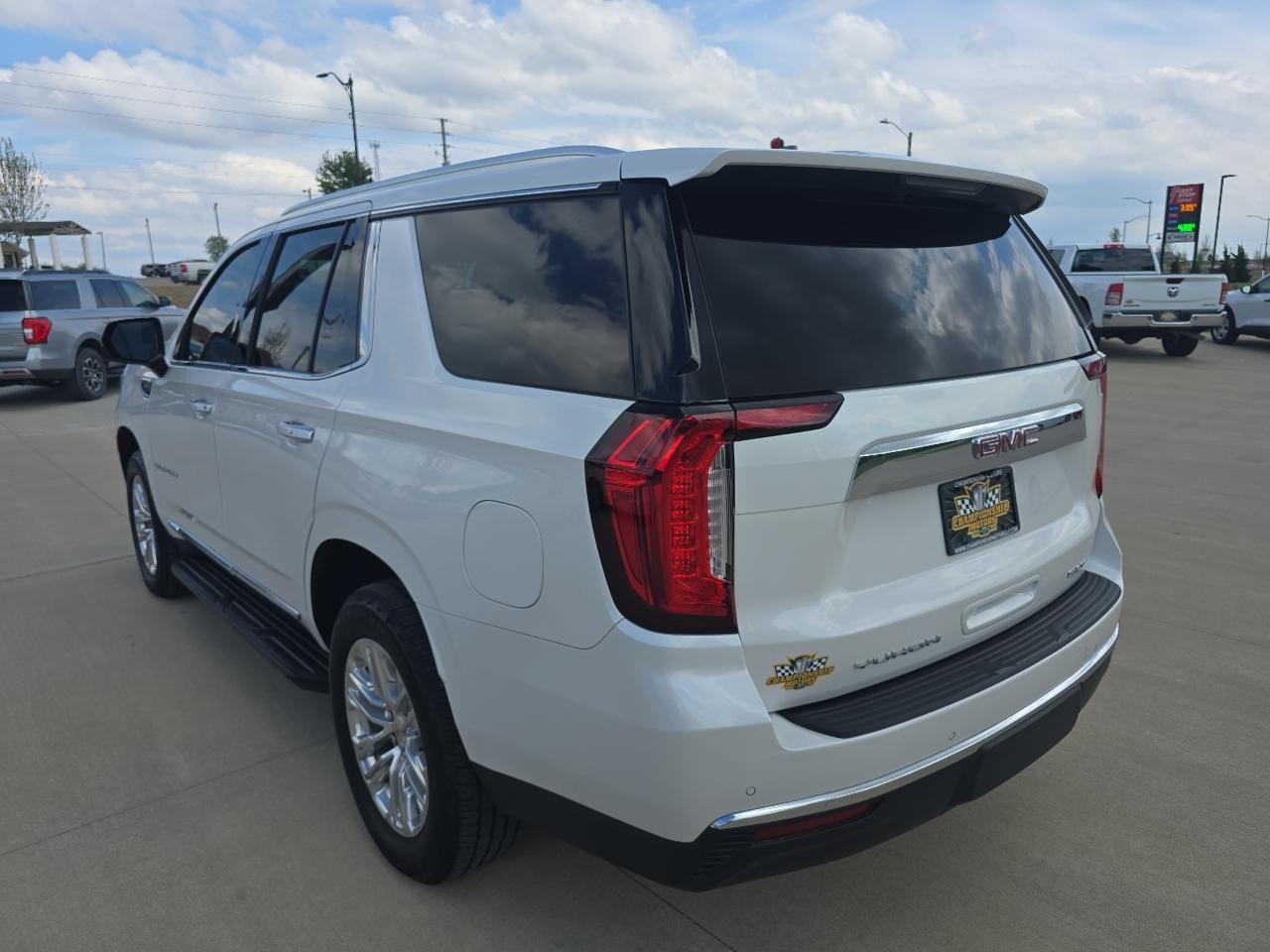 GMC Yukon 4WD 4dr SLT 2021