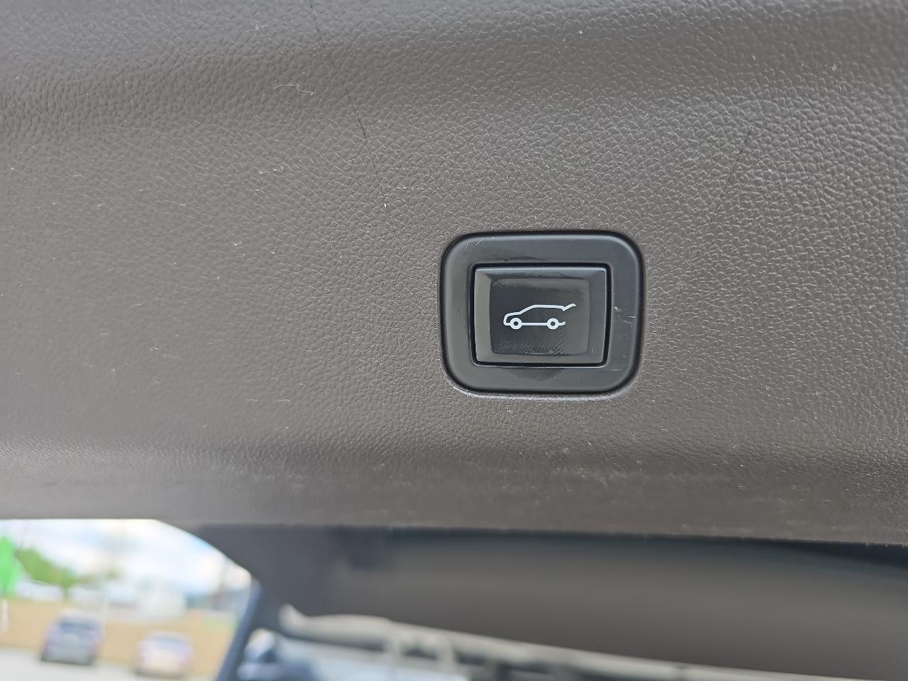 GMC Yukon 4WD 4dr SLT 2021