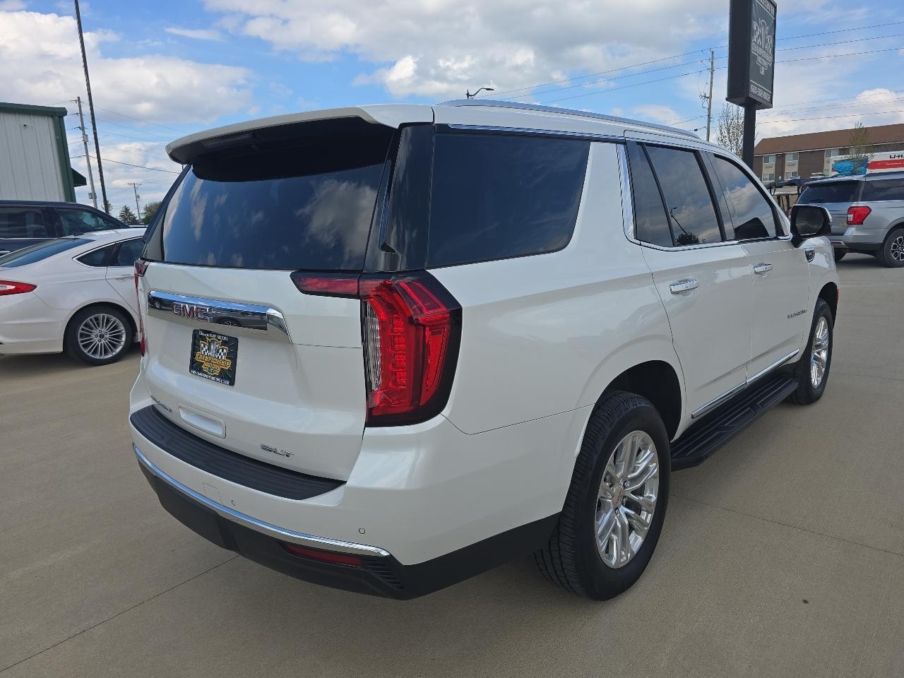 GMC Yukon 4WD 4dr SLT 2021
