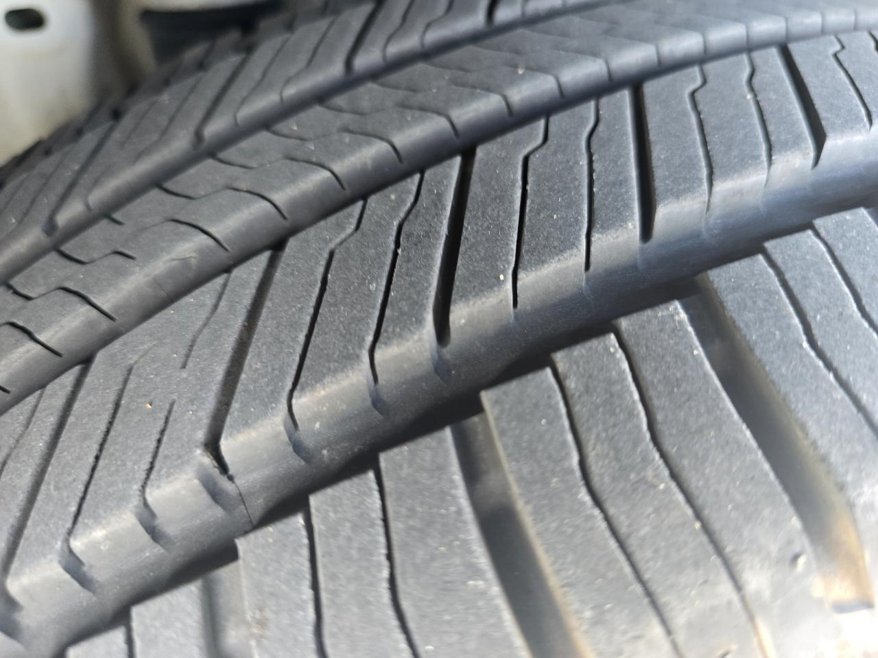 Ford Explorer Active 4WD 2025