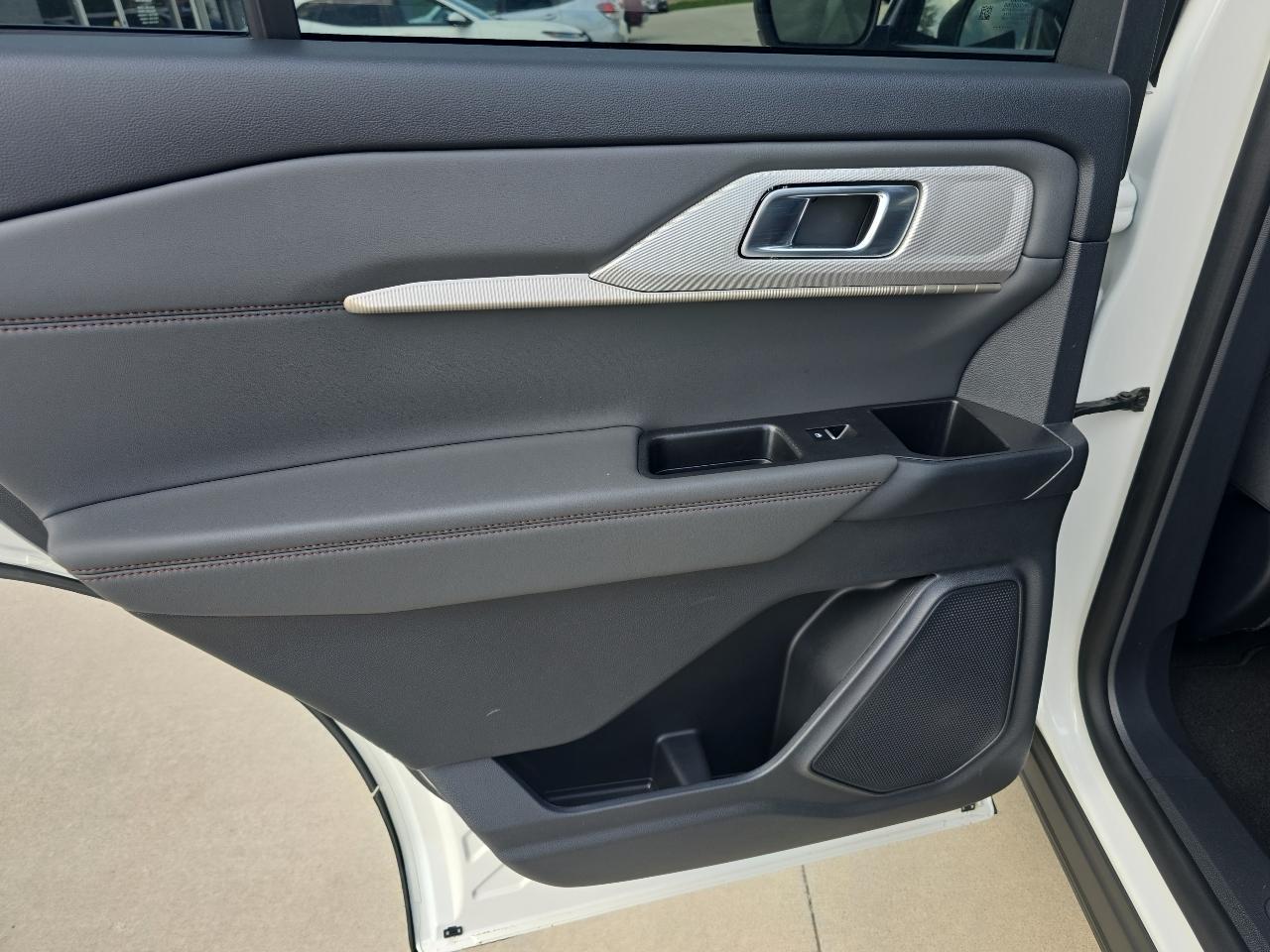 Ford Explorer Active 4WD 2025