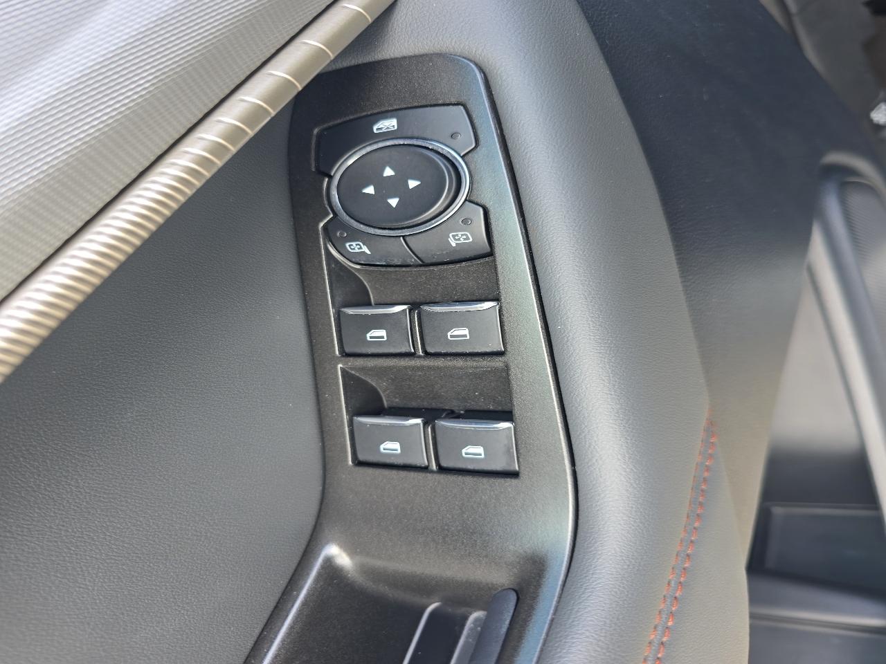 Ford Explorer Active 4WD 2025