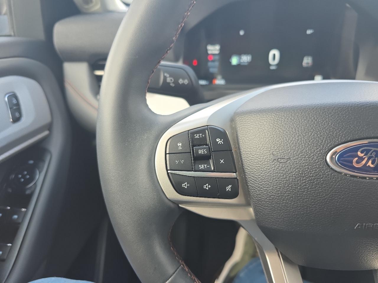 Ford Explorer Active 4WD 2025