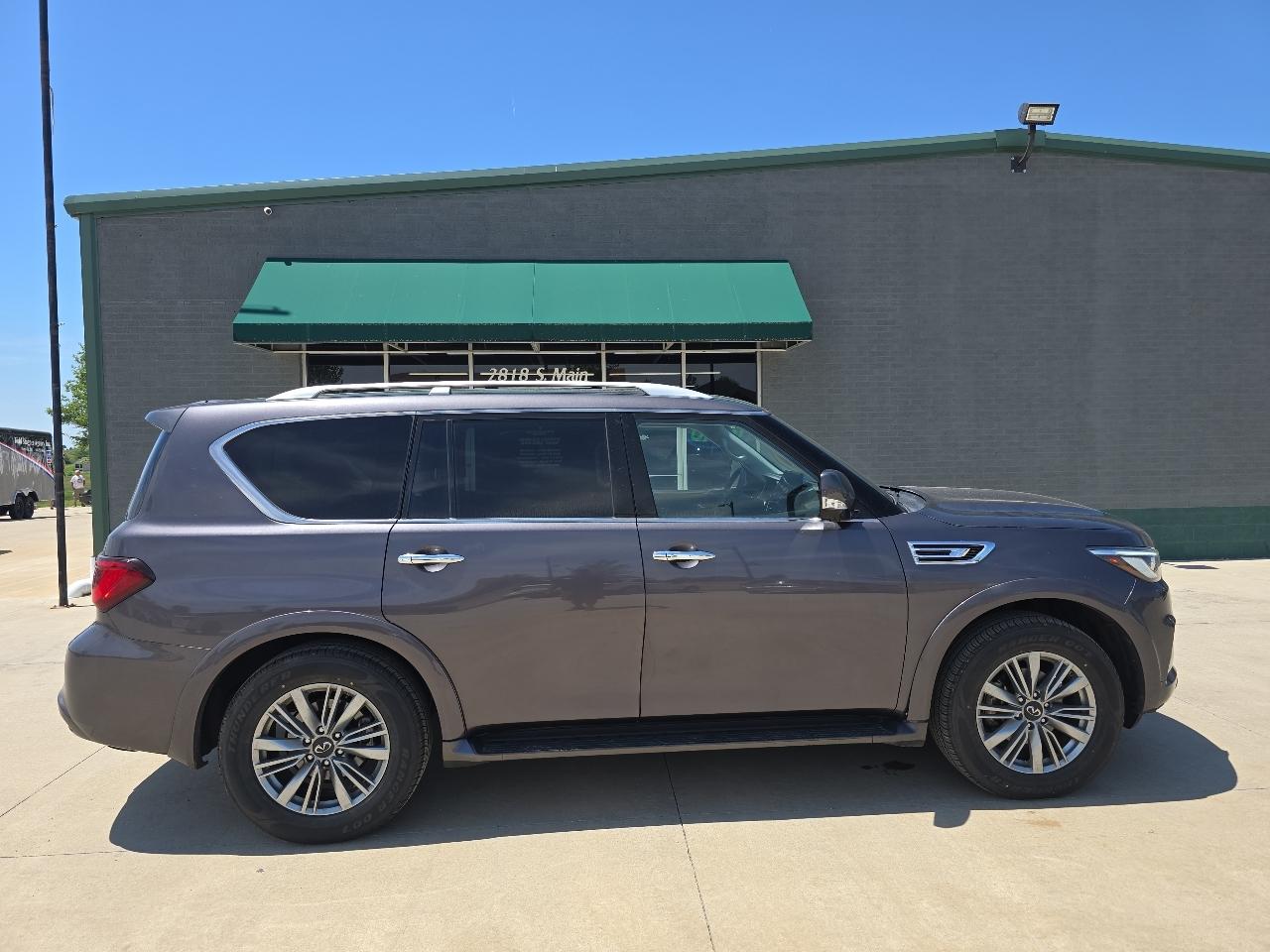 Infiniti QX80 LUXE AWD 2024