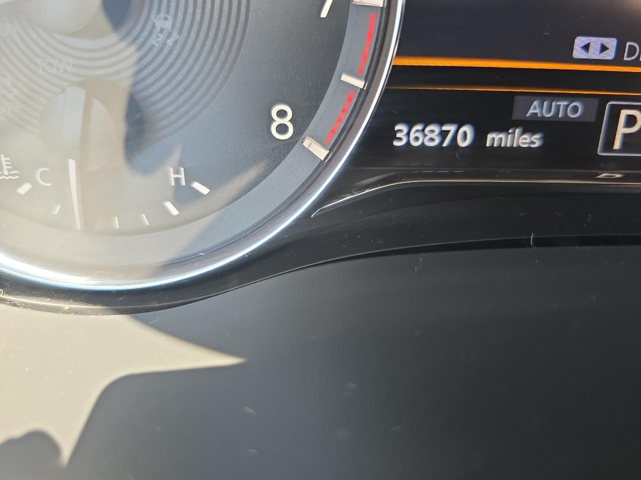 Infiniti QX80 LUXE AWD 2024