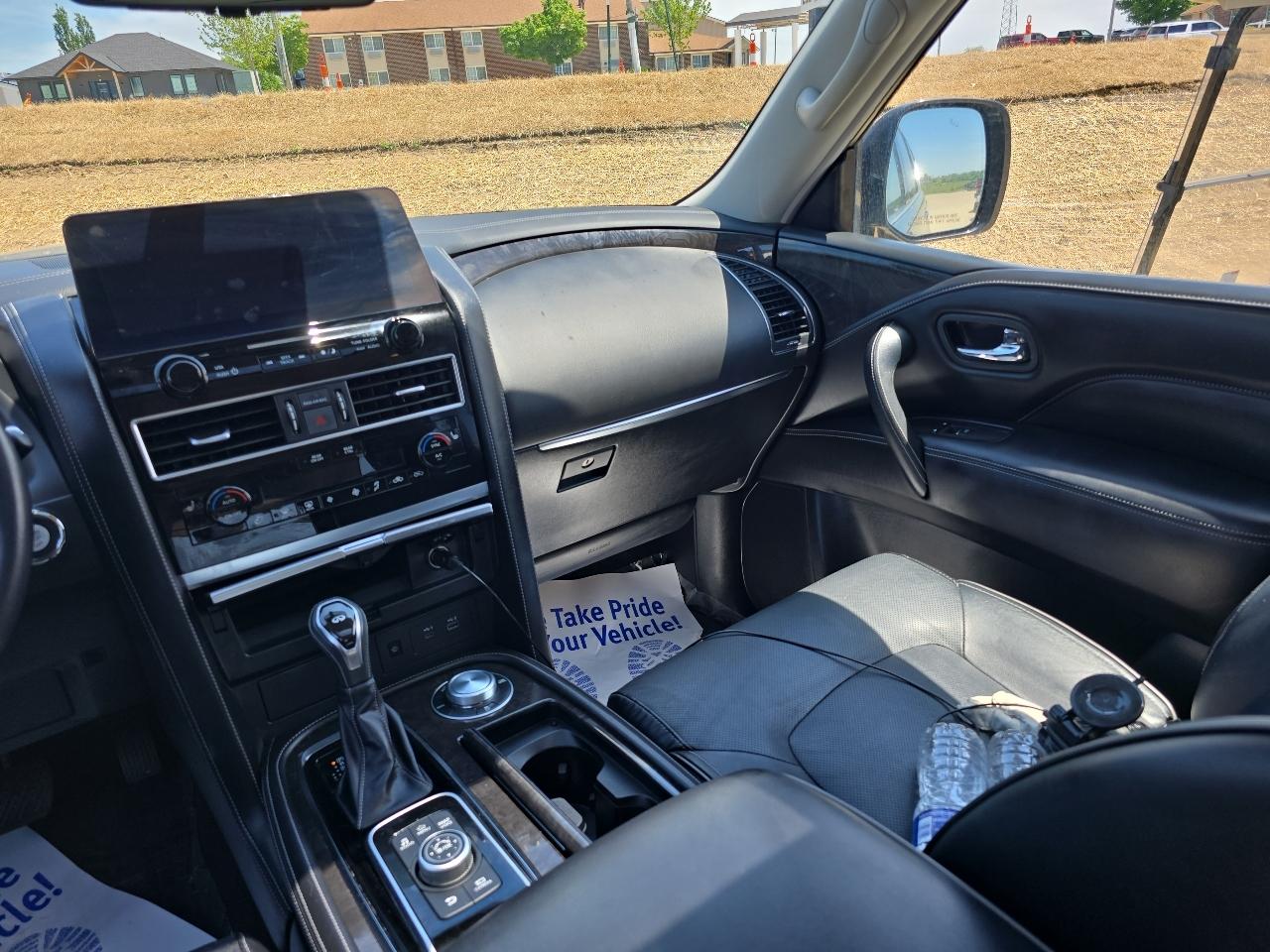 Infiniti QX80 LUXE AWD 2024