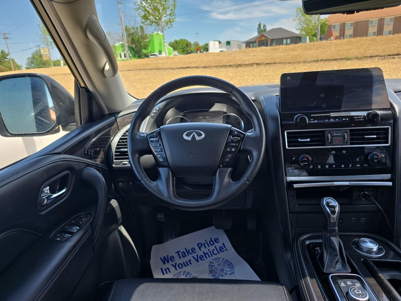 Infiniti QX80 LUXE AWD 2024