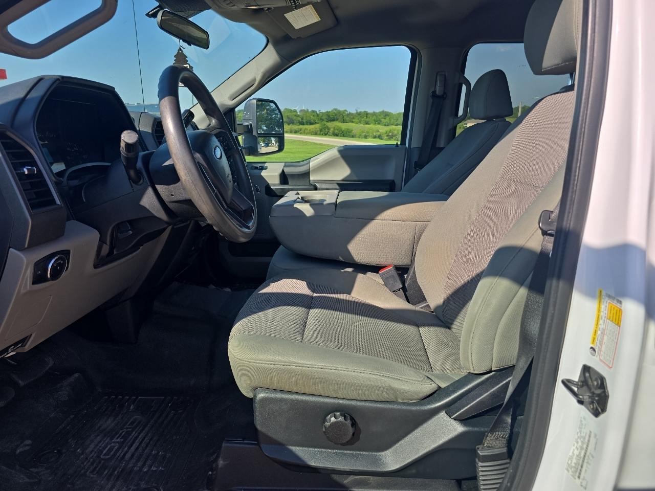 Ford Super Duty F-250 SRW XL 4WD Crew Cab 6.75' Box 2021