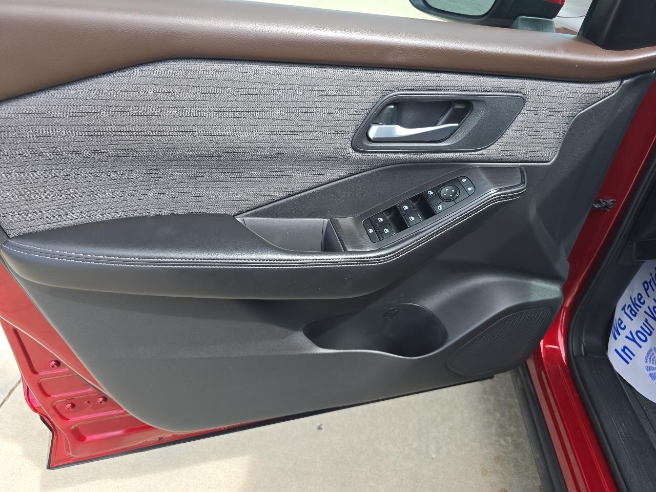 Nissan Rogue AWD SV 2021