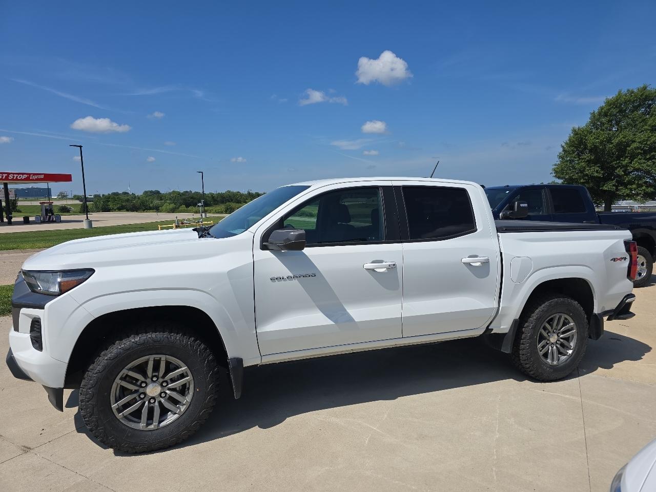 Chevrolet Colorado 4WD Crew Cab LT 2023