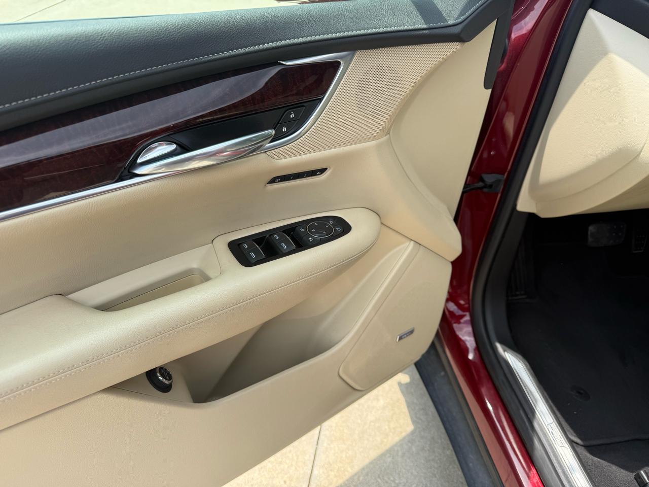 Cadillac XT5 AWD 4dr Luxury 2017