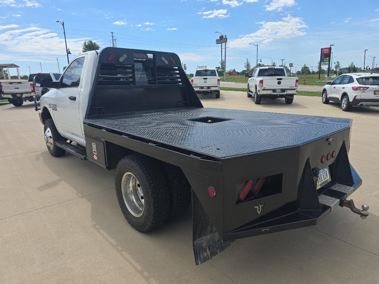 RAM 3500 Chassis Cab Tradesman 4WD Reg Cab 60" CA 143.5" WB 2018