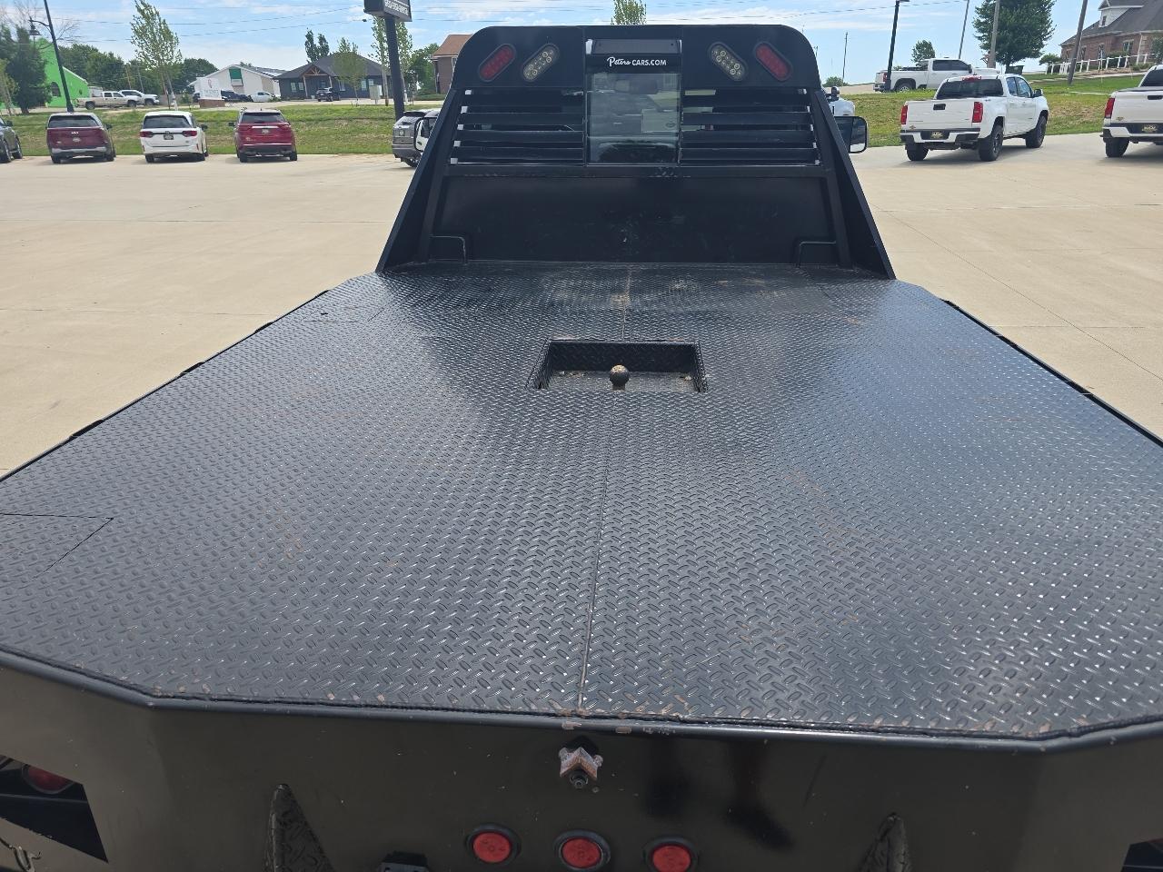 RAM 3500 Chassis Cab Tradesman 4WD Reg Cab 60" CA 143.5" WB 2018