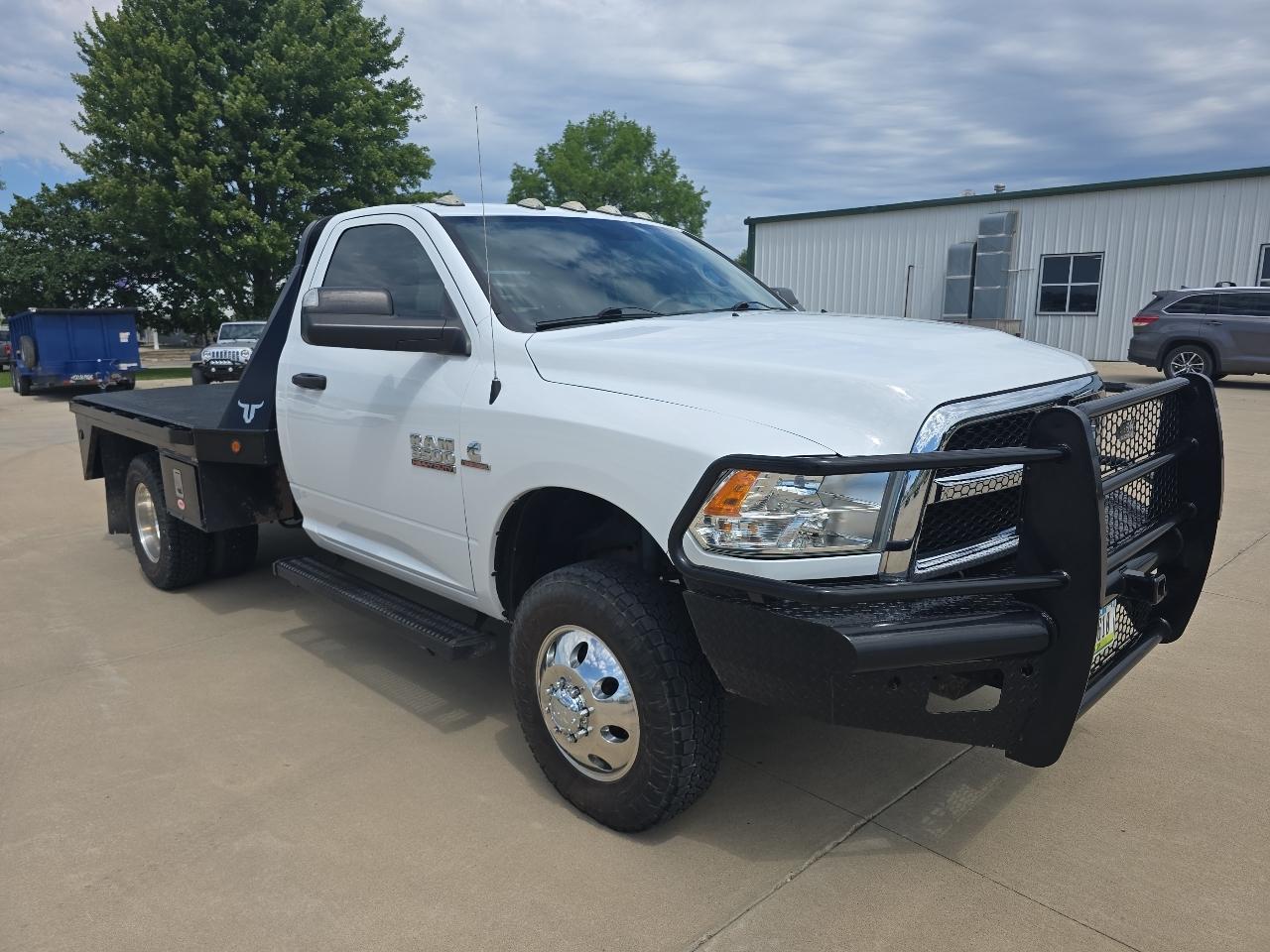 RAM 3500 Chassis Cab Tradesman 4WD Reg Cab 60" CA 143.5" WB 2018