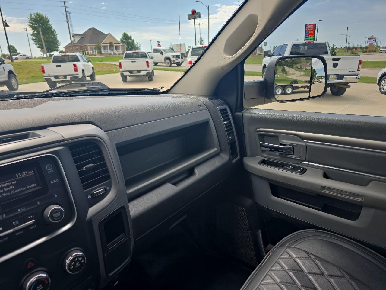 RAM 3500 Chassis Cab Tradesman 4WD Reg Cab 60" CA 143.5" WB 2018