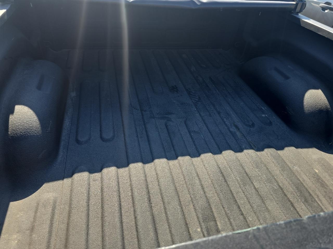 RAM 1500 Big Horn 4x4 Quad Cab 6'4" Box 2017