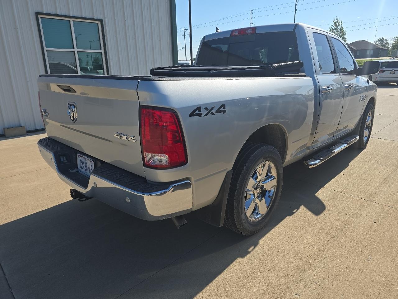 RAM 1500 Big Horn 4x4 Quad Cab 6'4" Box 2017