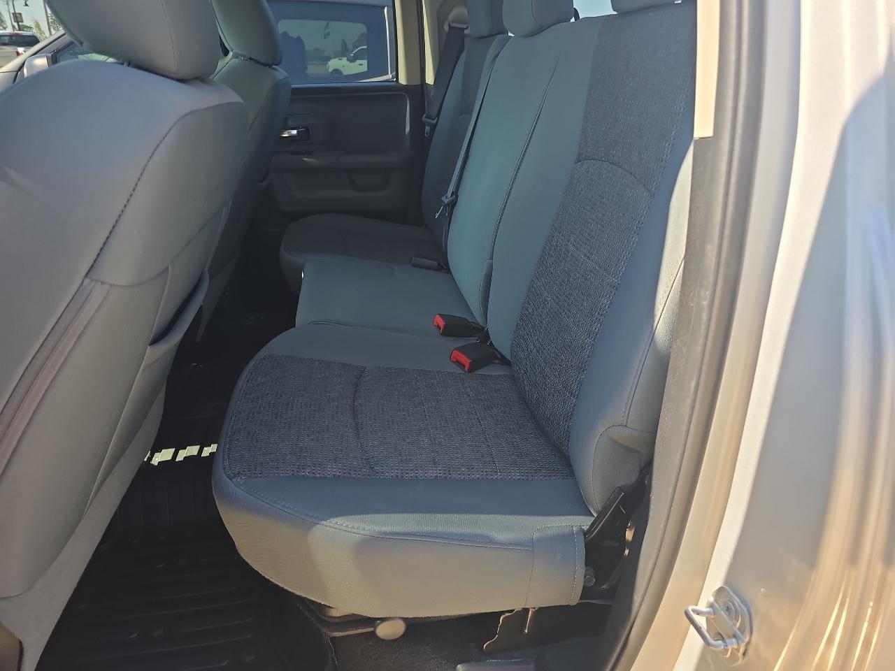 RAM 1500 Big Horn 4x4 Quad Cab 6'4" Box 2017