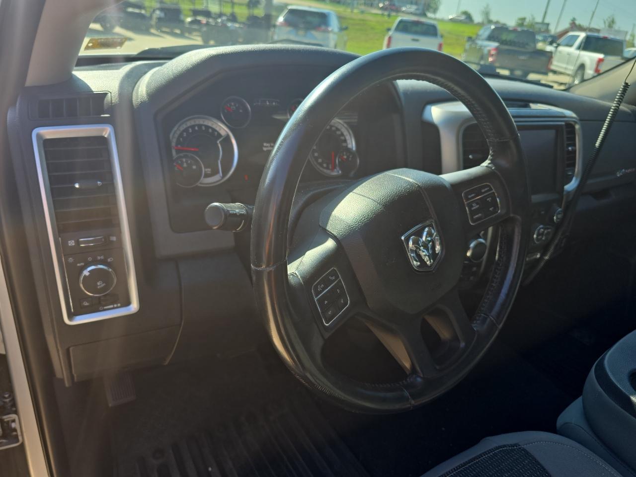 RAM 1500 Big Horn 4x4 Quad Cab 6'4" Box 2017