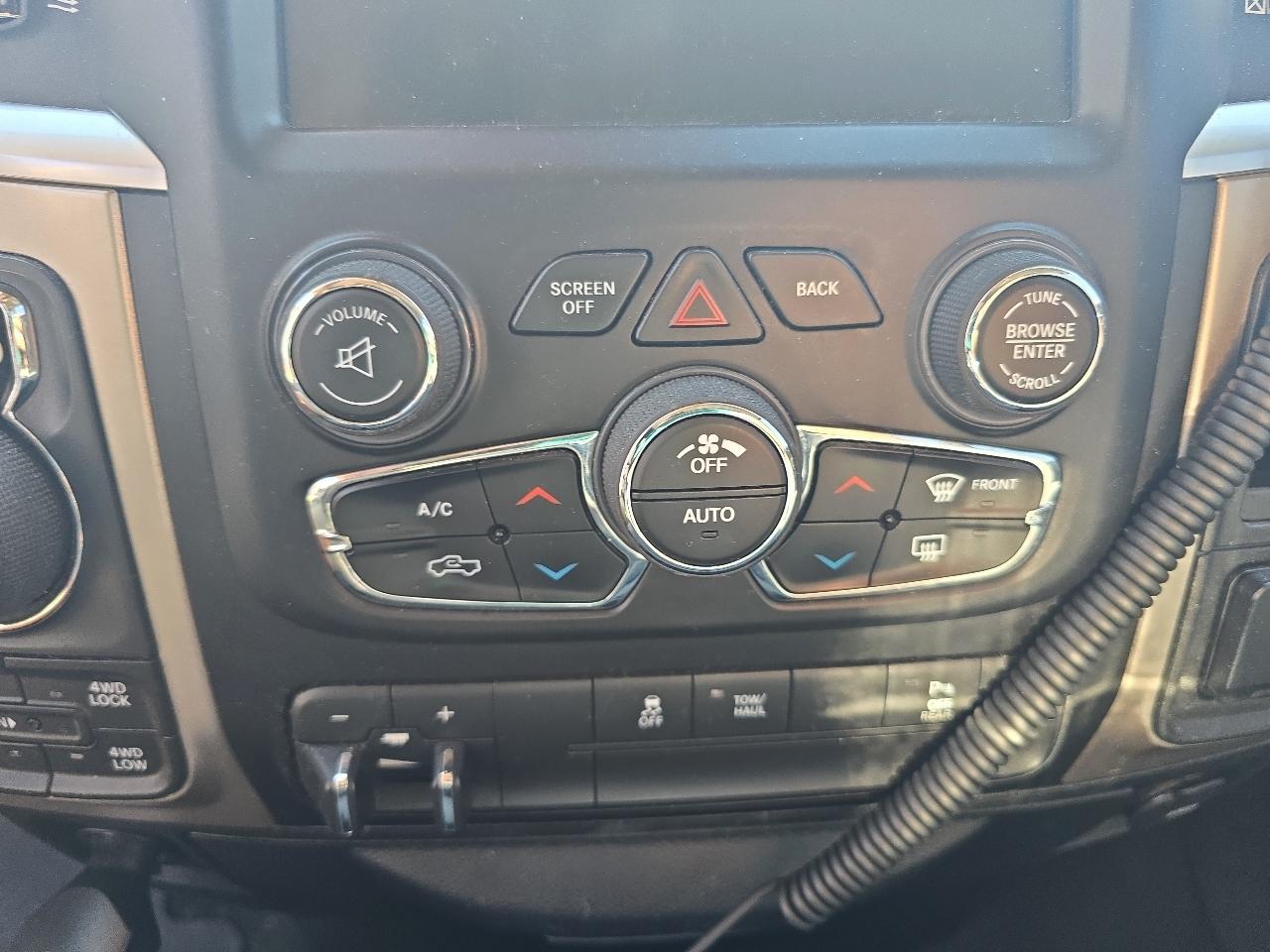 RAM 1500 Big Horn 4x4 Quad Cab 6'4" Box 2017