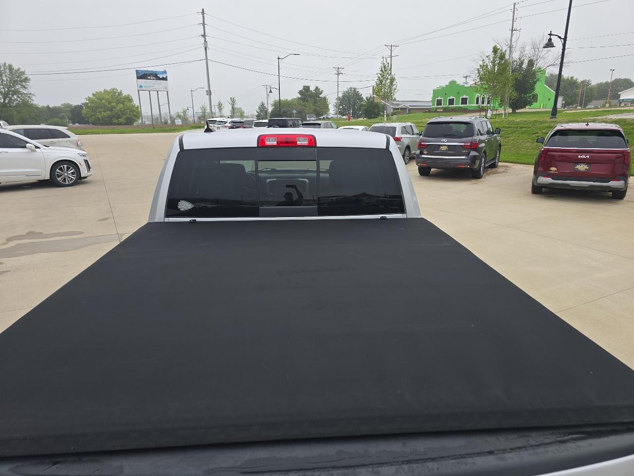 RAM 1500 Big Horn 4x4 Quad Cab 6'4" Box 2017