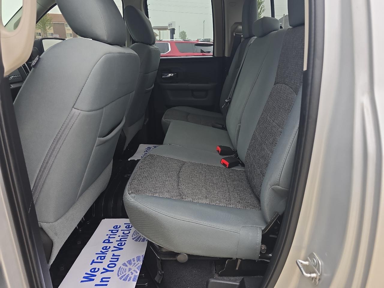 RAM 1500 Big Horn 4x4 Quad Cab 6'4" Box 2017