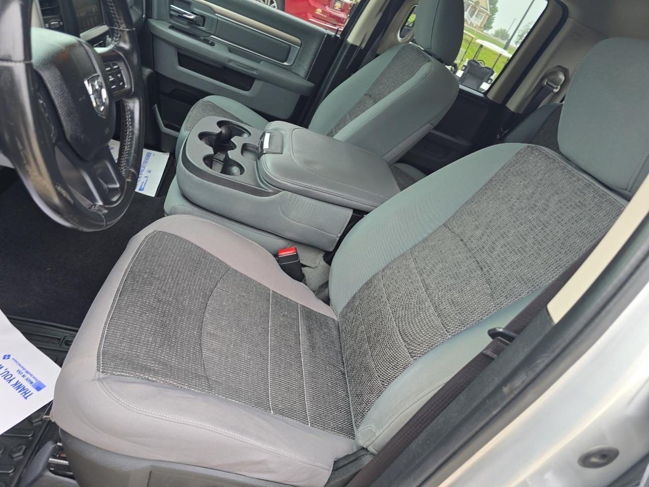 RAM 1500 Big Horn 4x4 Quad Cab 6'4" Box 2017