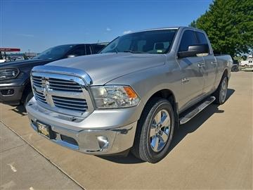 2017 RAM 1500 Big Horn 4x4 Quad Cab 6'4" Box