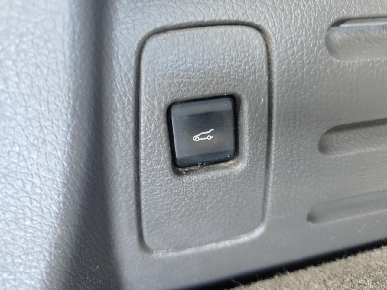 Ford Edge 4dr Limited FWD 2013