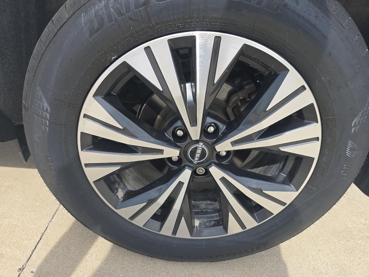 Nissan Rogue FWD SV 2023
