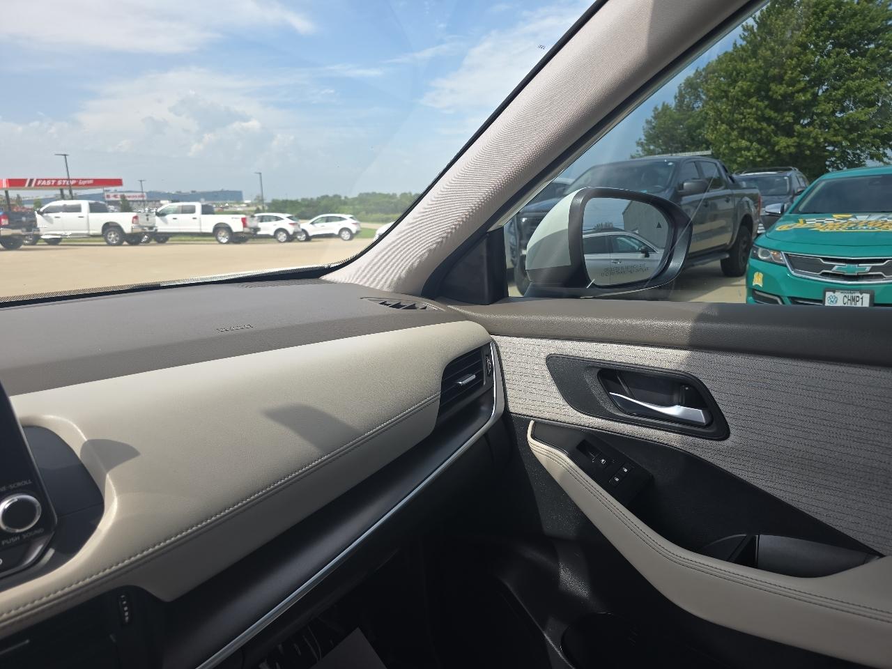 Nissan Rogue FWD SV 2023