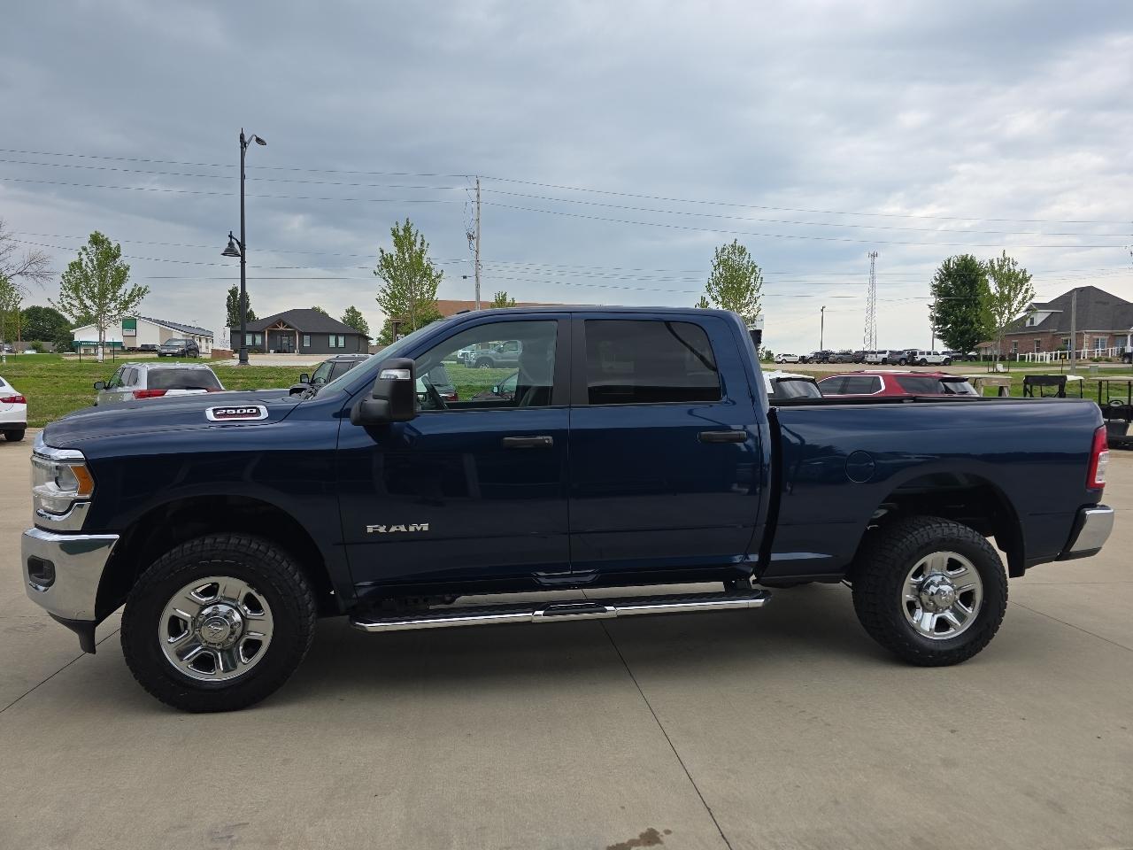 RAM 2500 Big Horn 4x4 Crew Cab 6'4" Box 2024