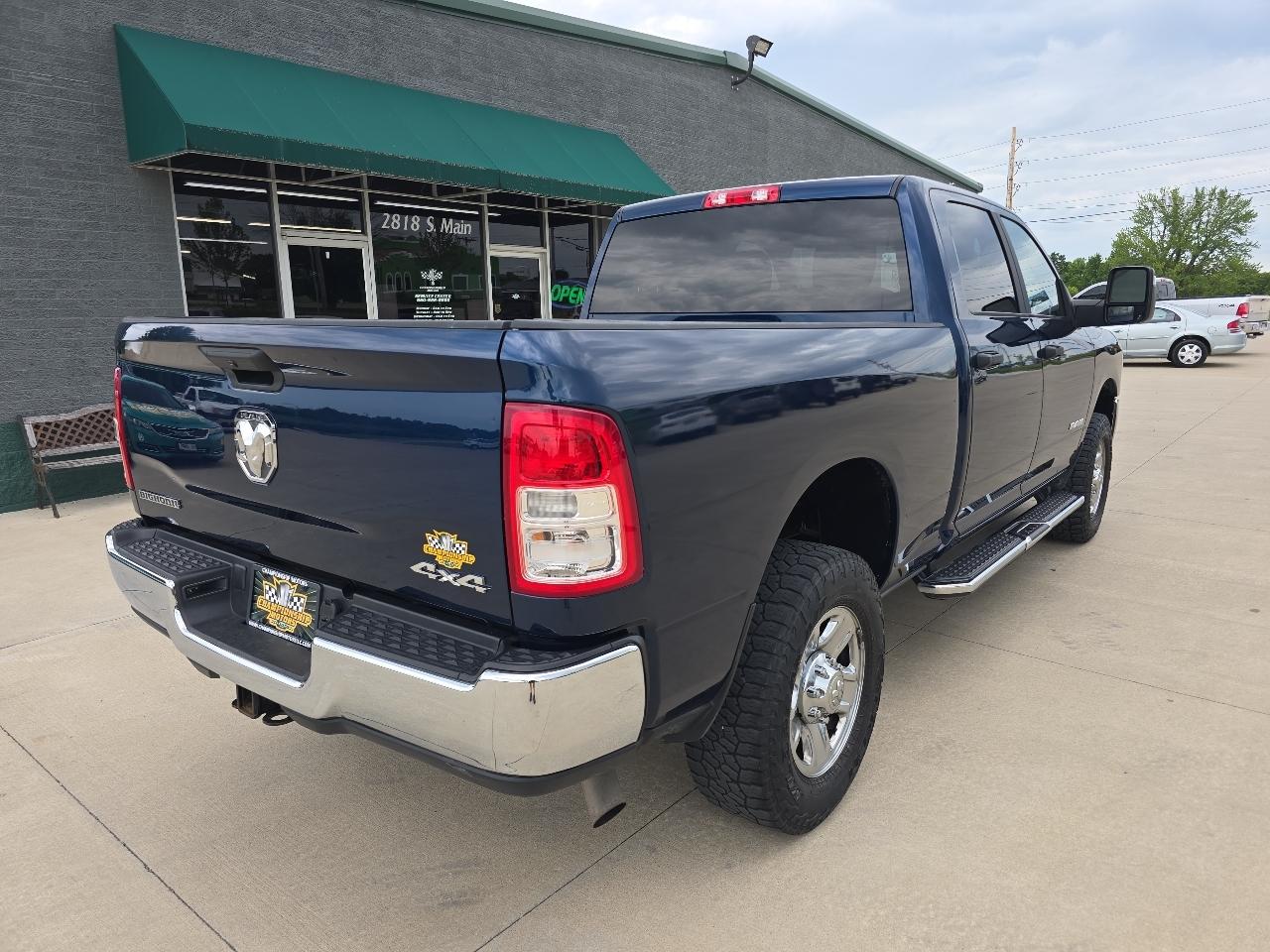 RAM 2500 Big Horn 4x4 Crew Cab 6'4" Box 2024