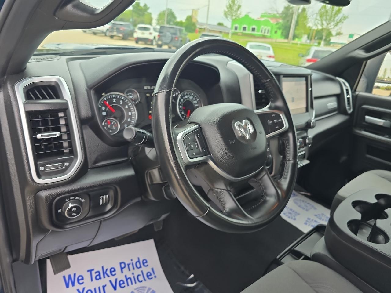 RAM 2500 Big Horn 4x4 Crew Cab 6'4" Box 2024