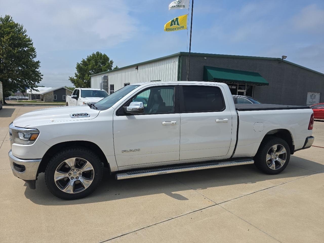 RAM 1500 Laramie 4x4 Crew Cab 6'4" Box 2023
