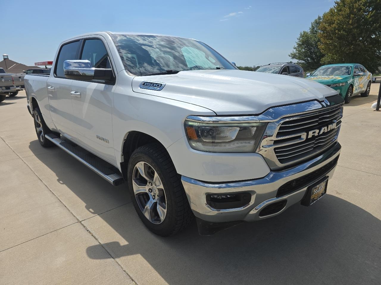 RAM 1500 Laramie 4x4 Crew Cab 6'4" Box 2023
