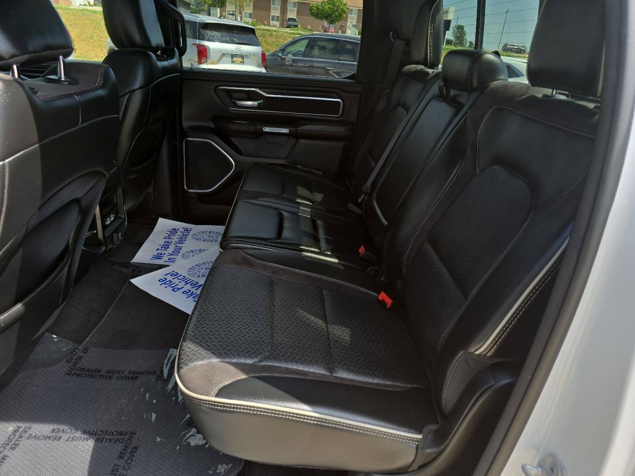 RAM 1500 Laramie 4x4 Crew Cab 6'4" Box 2023