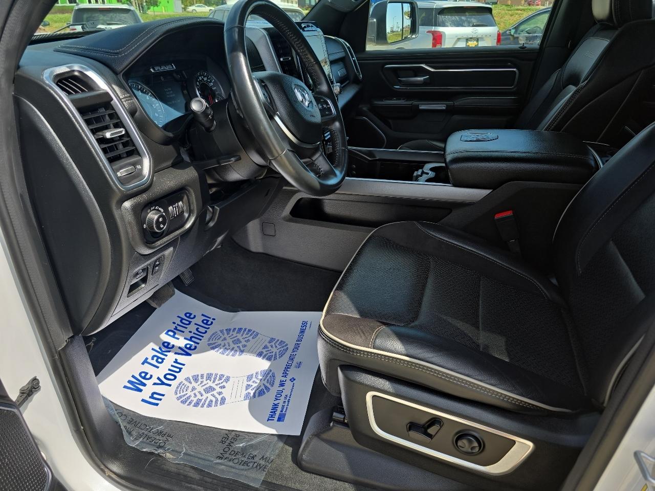 RAM 1500 Laramie 4x4 Crew Cab 6'4" Box 2023