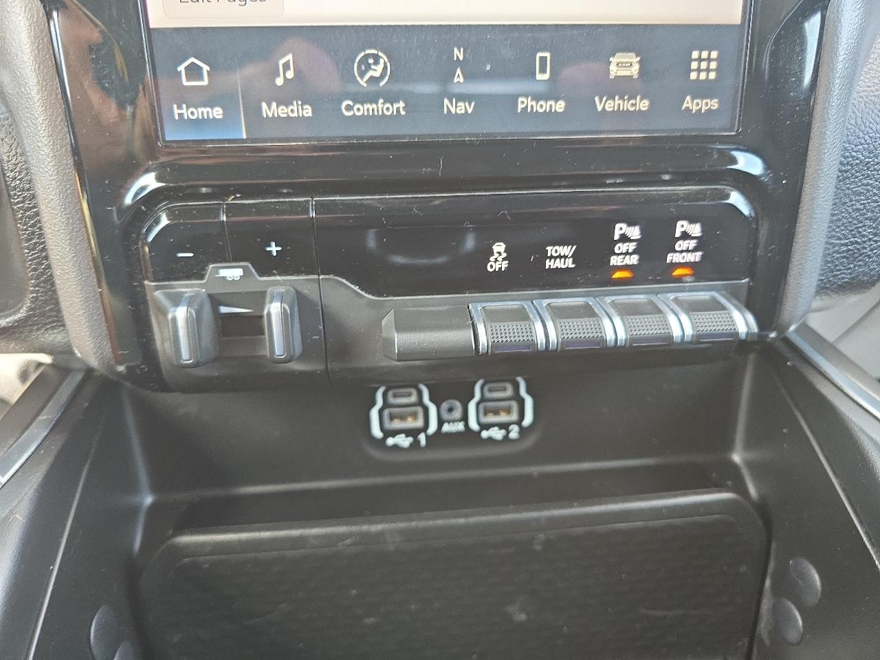 RAM 1500 Laramie 4x4 Crew Cab 6'4" Box 2023