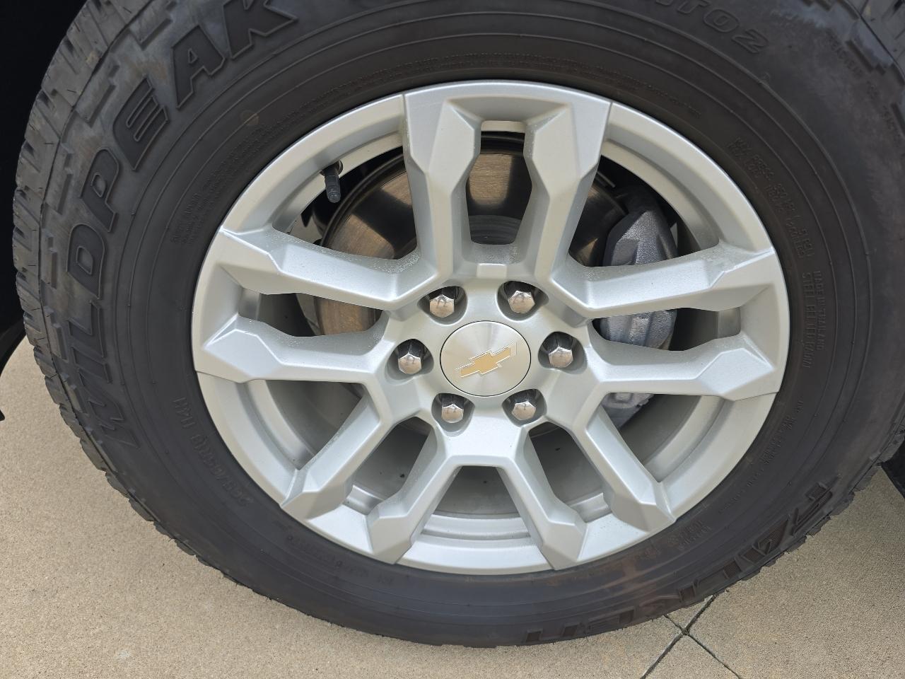 Chevrolet Silverado 1500 4WD Crew Cab 147" LT w/1LT 2023