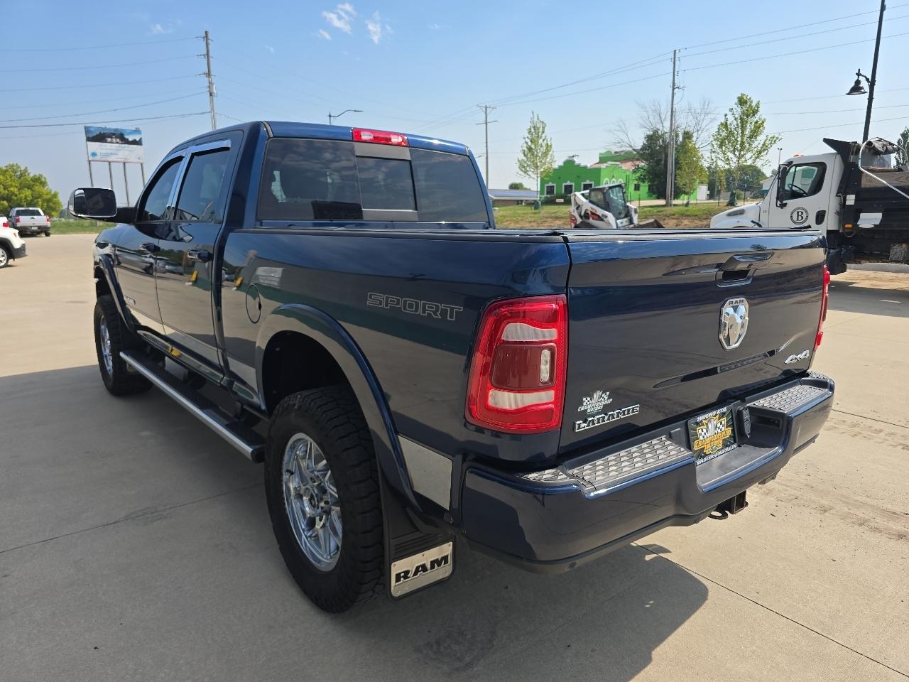 RAM 2500 Laramie 4x4 Crew Cab 6'4" Box 2022