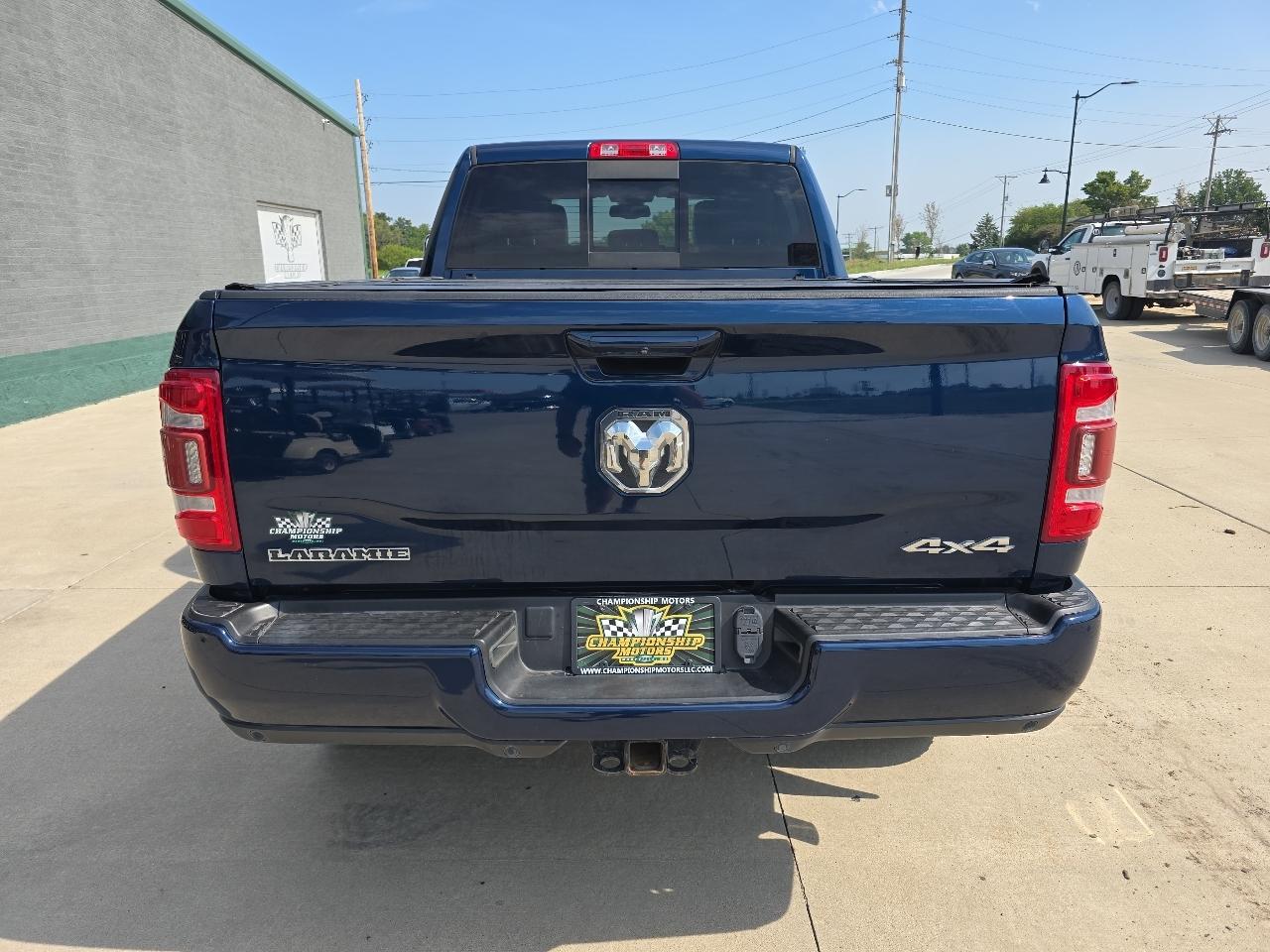 RAM 2500 Laramie 4x4 Crew Cab 6'4" Box 2022