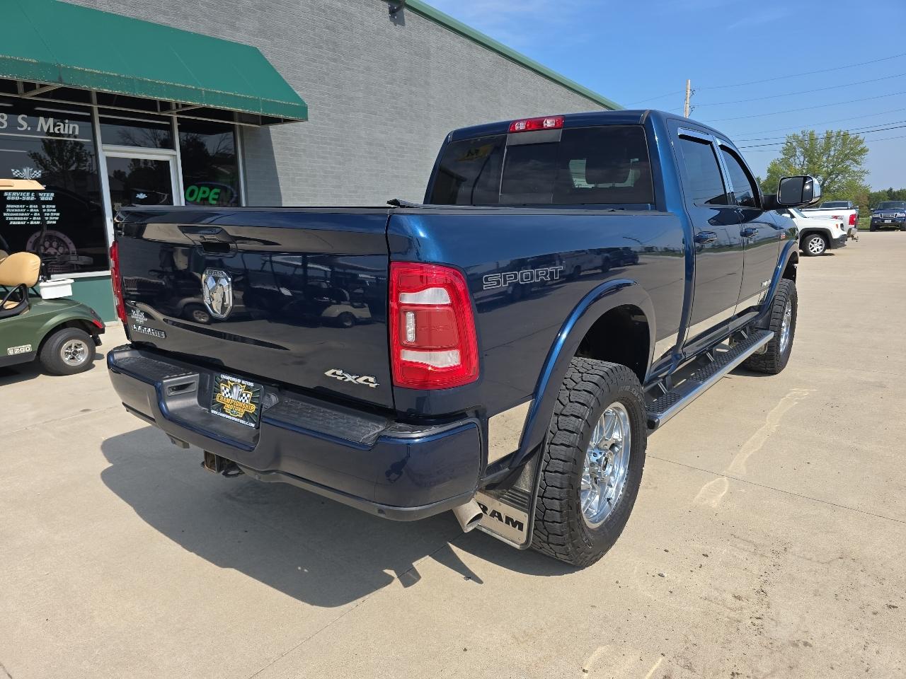 RAM 2500 Laramie 4x4 Crew Cab 6'4" Box 2022